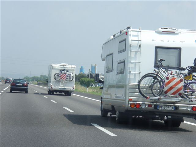 RV Convoys, these things r everywhere, no memory of these in the past
many sizes, usually 2.0 L diesel 5 speed, 9-10L fuel/100km or 30+mpg, Fiat Ducato has some great models, like Sprinters only more reasonable price
