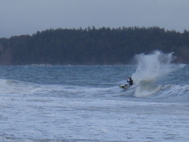 Grant Mac?
Slashing the shore break at IV
