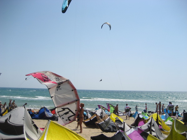 Windfest Sicily Italy
Managed to hit the windfest in Sicily.
Best air has to go to the guys that got their kites tangled together and were thrown into the crowd on the beach.
