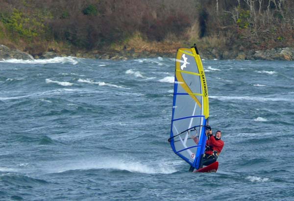 Willows Beach, December 16, 2007
Wind surfers
