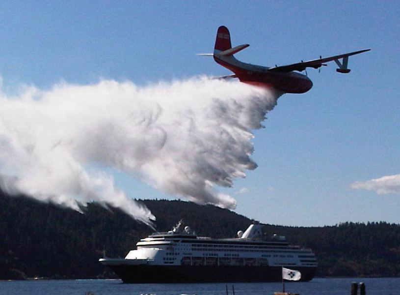 Port Alberni, Mars bomber show in front of cruise ship off Canal Beach pier
