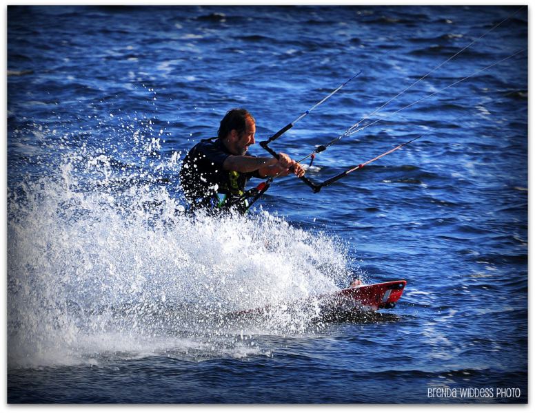 Pt Alberni, kiting in the thermals
