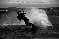 KiteSurfingJune7_34_BW_resize~0.jpg