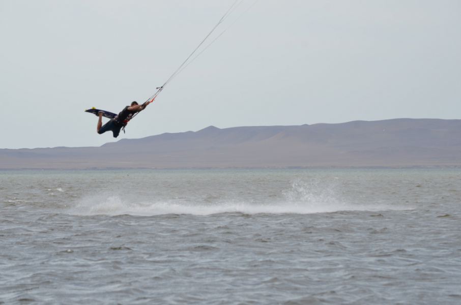 Paracas
I learnt that unhooked sometimes hurts and your leash breaks
