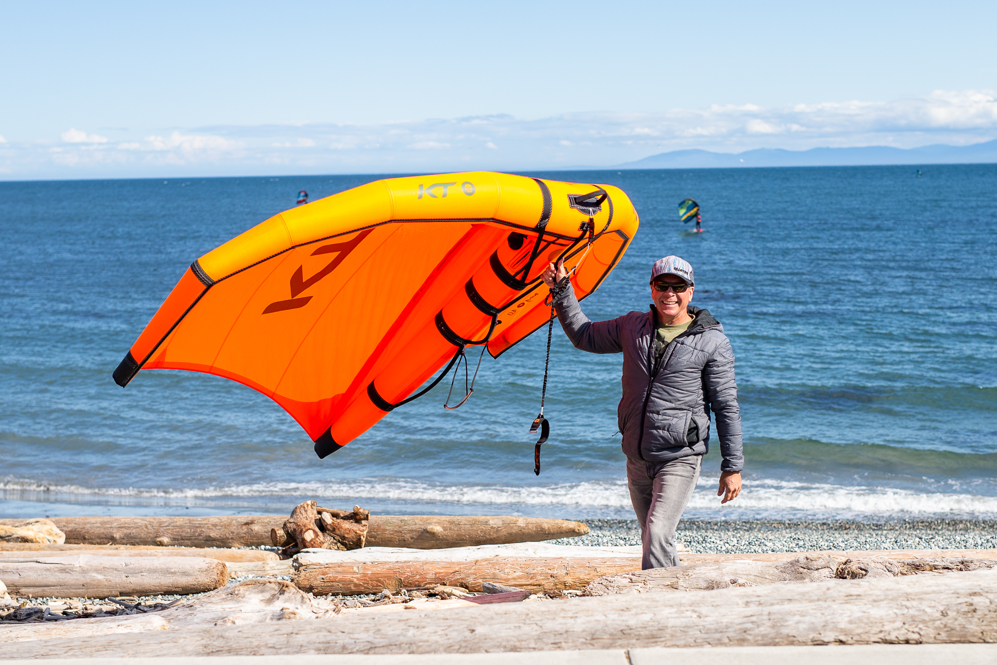 First day at Ross Bay in years
Quick Demo of new 2022 KT and Goya foil gear

Photos by: Winddoctor
