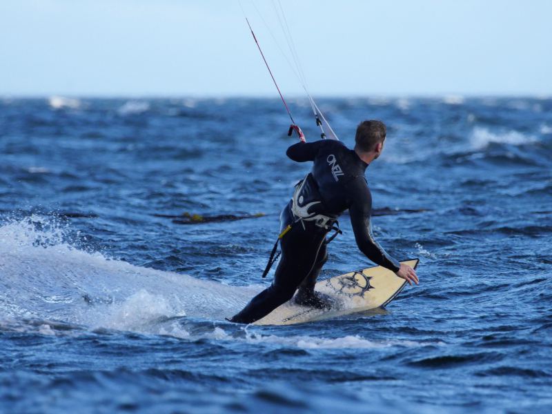 Dallas Road - Sept 22nd
My first go at kiteboarding pics.  Shot with a Canon 100-400mm adapted to a Panasonic GX8.  All manual focus.

@gwydionjhr on Instagram
